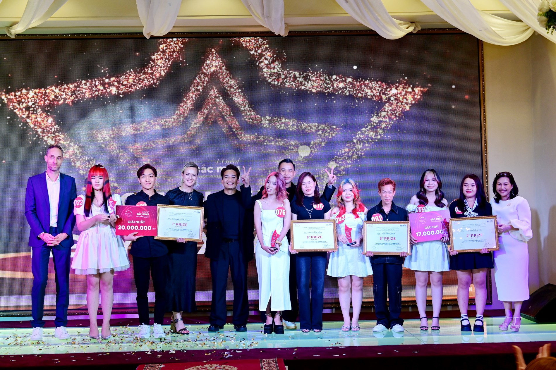 Các thí sinh đoạt giải cuộc thi