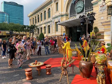 TP Hồ Chí Minh: Khách quốc tế tăng mạnh dịp Tết Nguyên đán 2025
